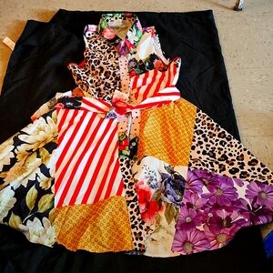 Size Large Botton Down Floral Dress. BRAND NEW